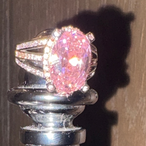 Elegant Pink Stone Silver Ring (GP 18K) - Picture 4 of 4